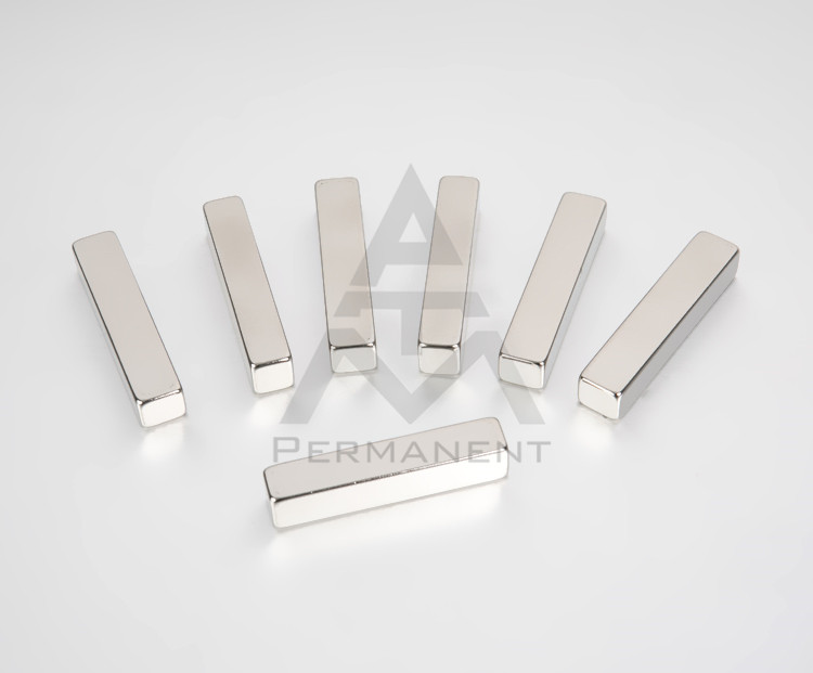 Bar magnet with neodymium magnetic material