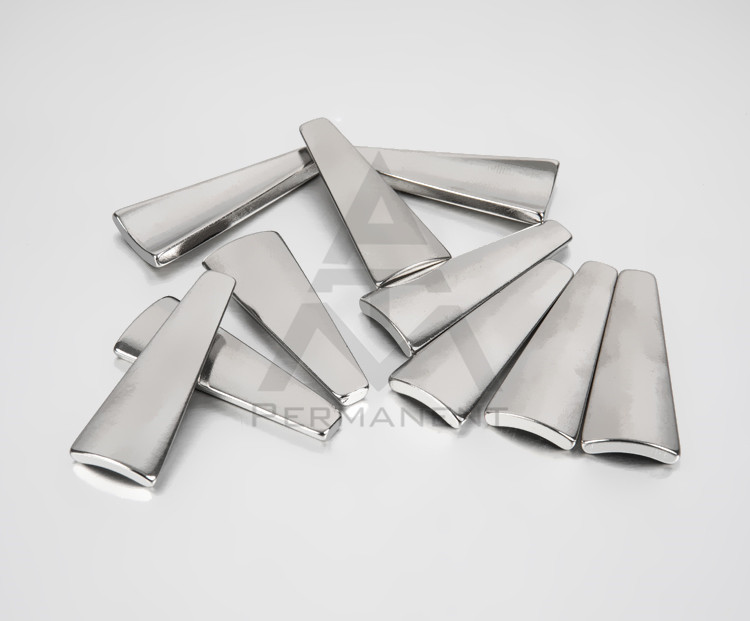 Tile shape permanent magnet with neodymium magnetic material nickel coating